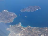 Blick aus dem Flugzeug auf die griechischen Inseln