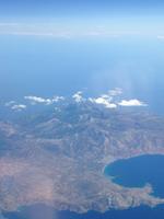 Blick aus dem Flugzeug auf die griechischen Inseln