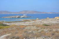 Ausblick auf die Überreste der Stätten auf Delos und die Nachbarinseln