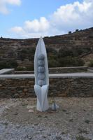 Skulptur vor dem Marmormuseum in Pyrgos