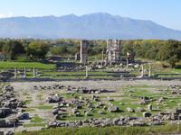 Blick auf das Forum und Basilika B in Philippi