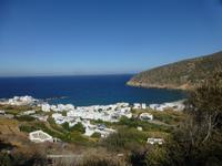 Blick auf Fischerdorf Apollonas