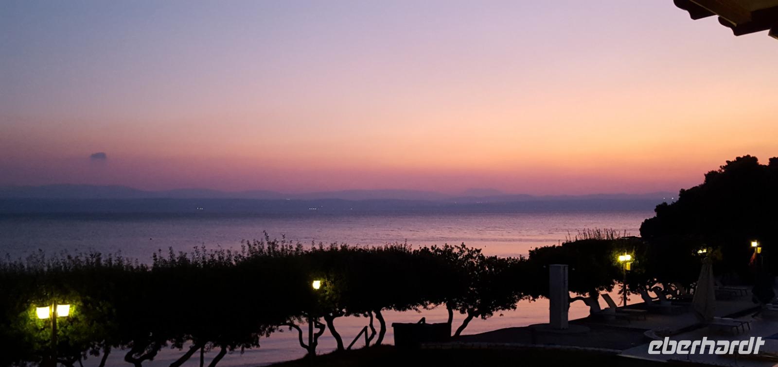 Sonnenuntergang beim Abendessen