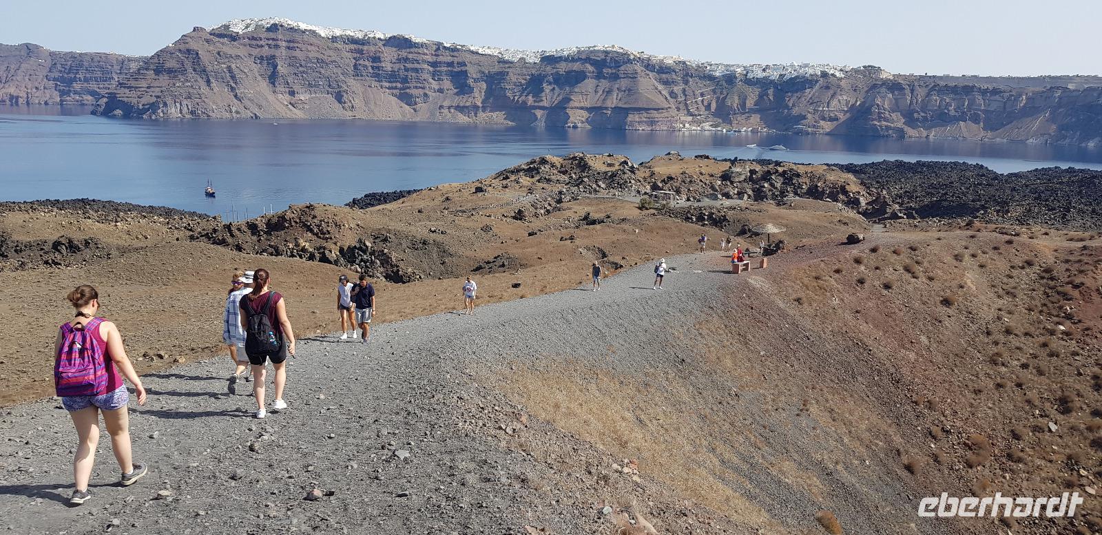 Spaziergang zum Vulkankrater von Nea Kameni