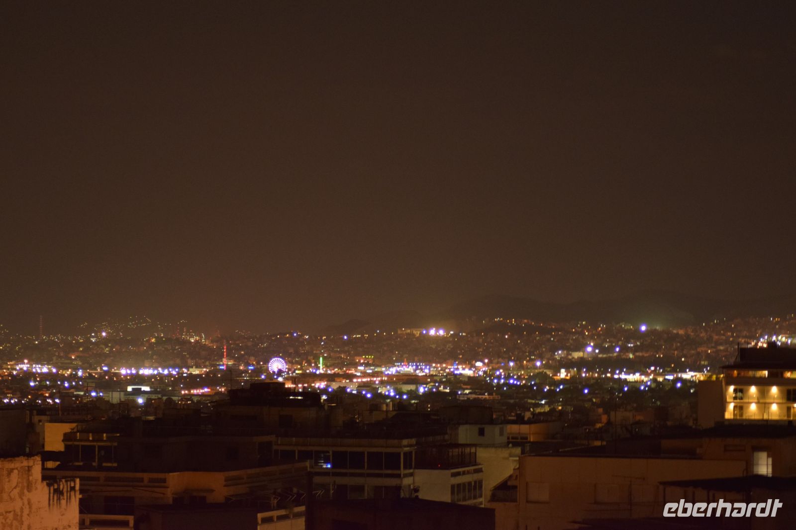 Blick u¨ber Athen bei Nacht