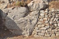 Delfin-Stein in Alt-Thira