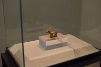 Goldene Ziege im Museum vom Fira