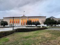 Athener Trilogie - Universität 