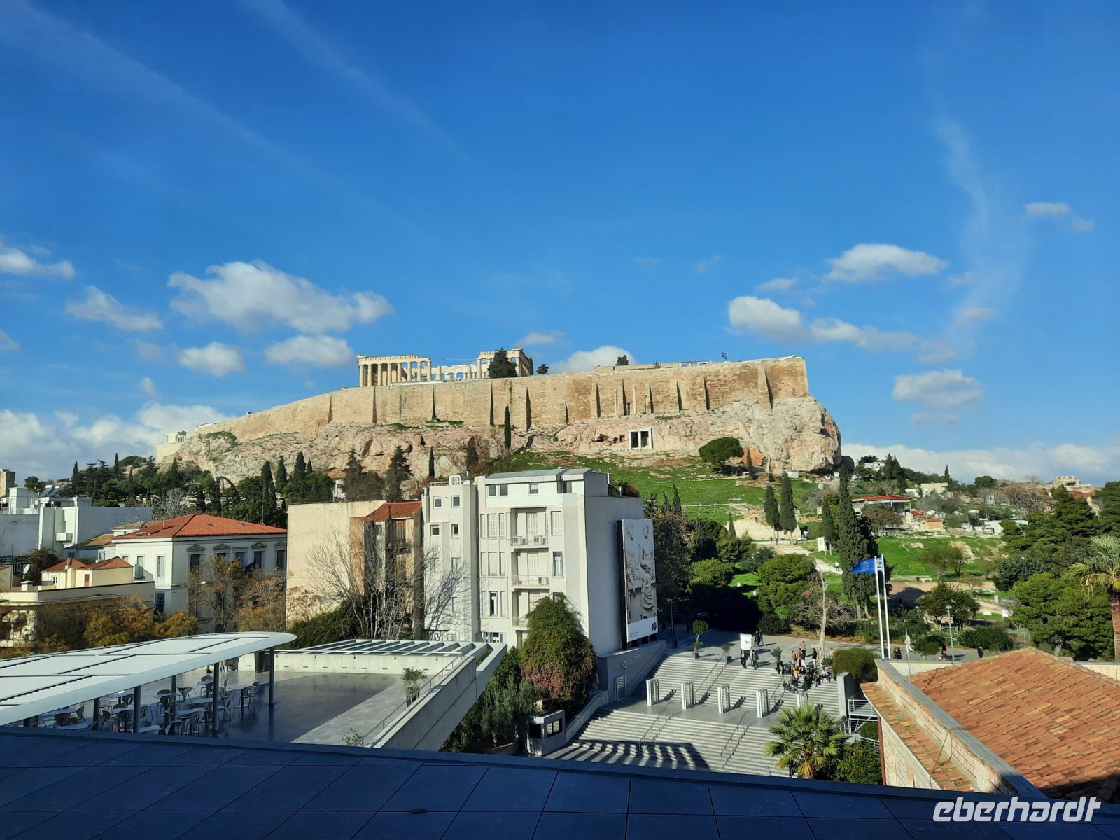 Blick vom Akropolis-Museum zur Akropolis 