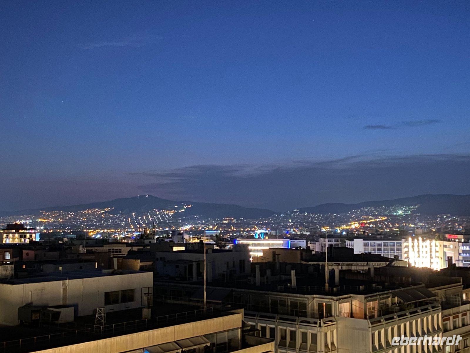 Blick von der Dachterrasse  - Athen