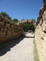 Tor/Tunnel zum Stadion