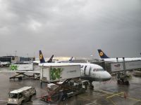 Reges Treiben auf dem Frankfurter Flughafen 