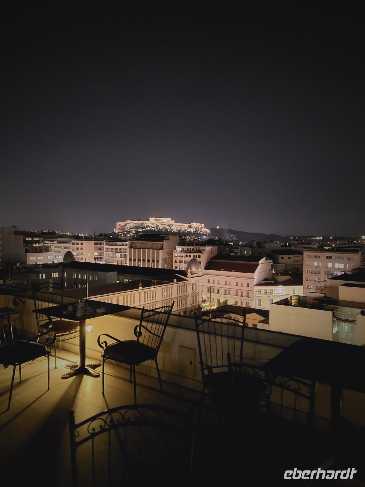 Blick von der Dachterrasse des Hotels