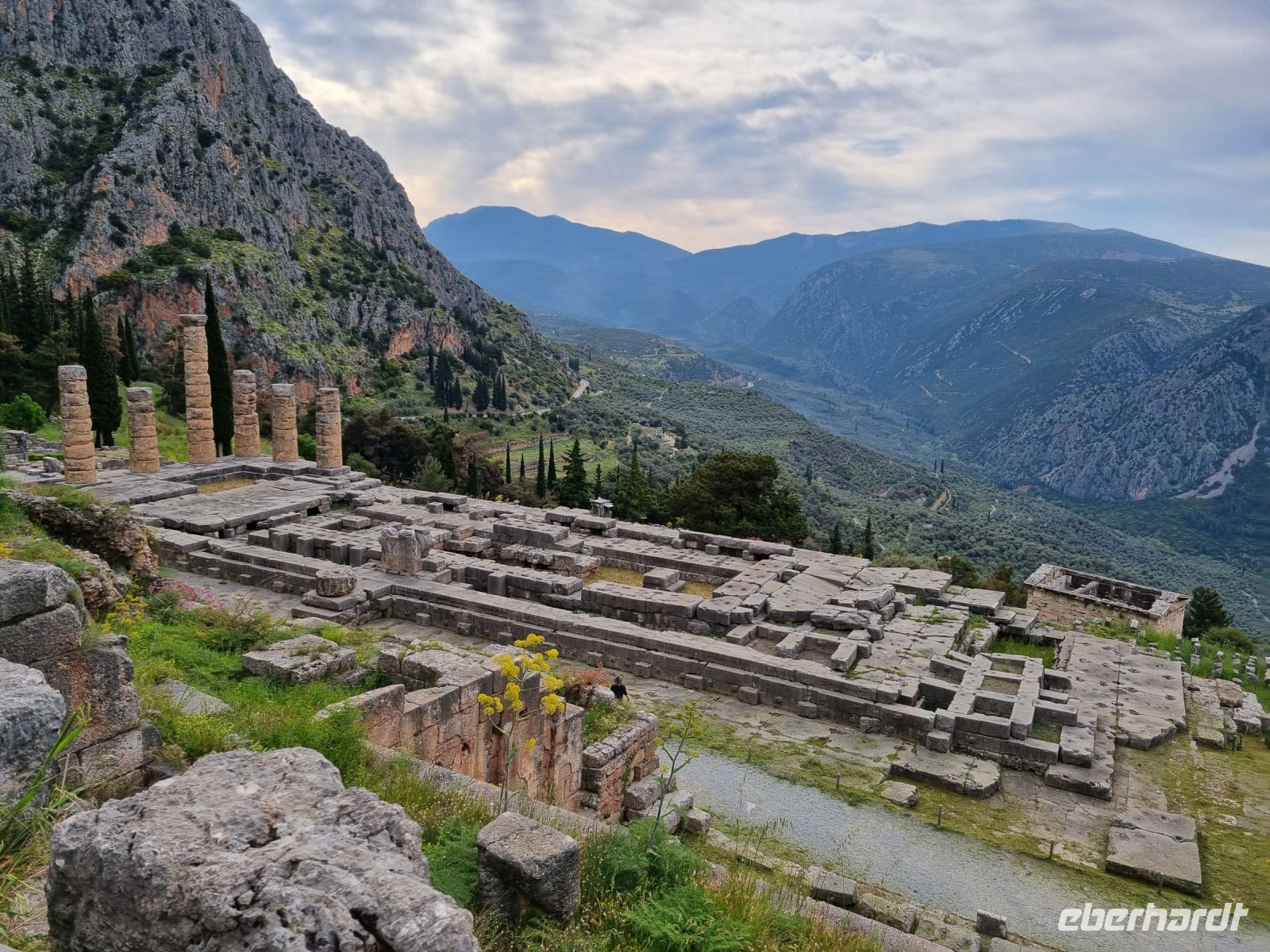 Delphi - Blick vom Theater zum Apollontempel