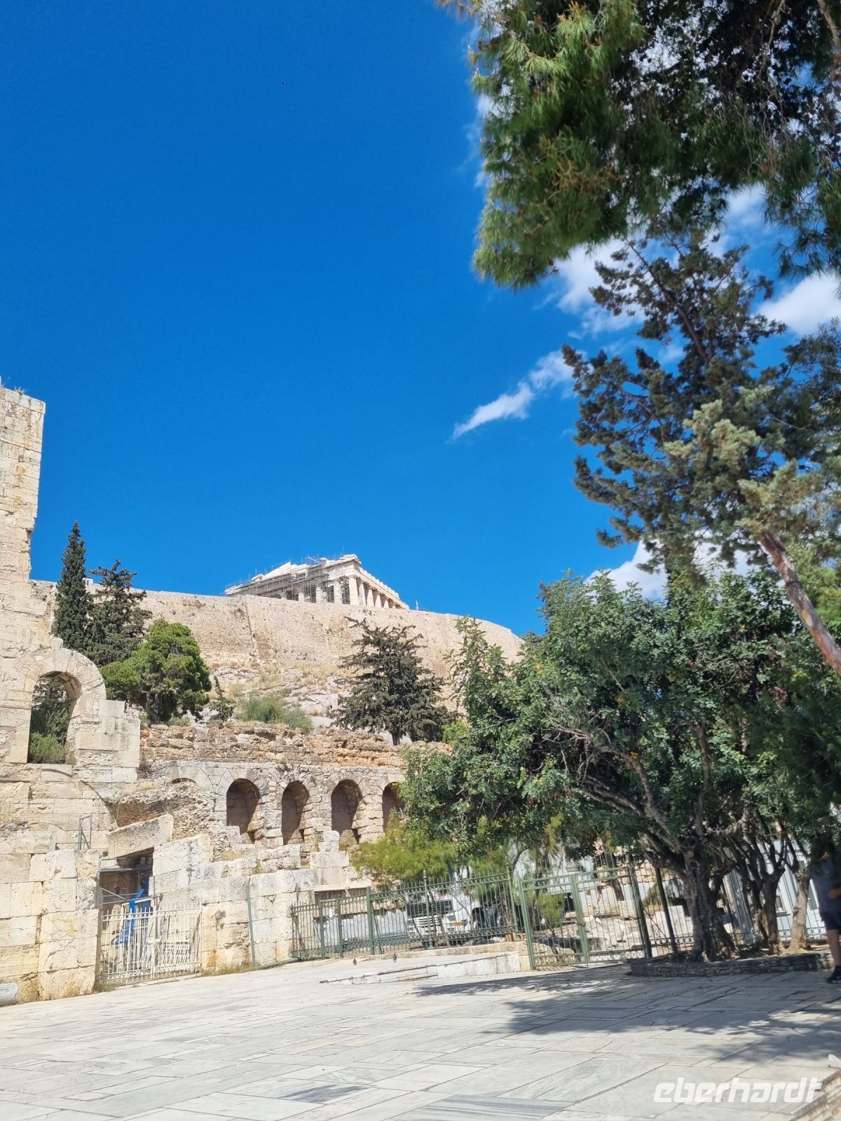 Athen - am Fuße der Akropolis...