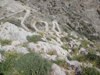 Straße zwischen Alt-Thera und Kamari