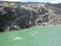 einige Mutige auf dem Weg zu den Schwefelquellen