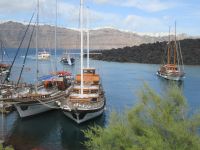 Hafen von Nea Kameni