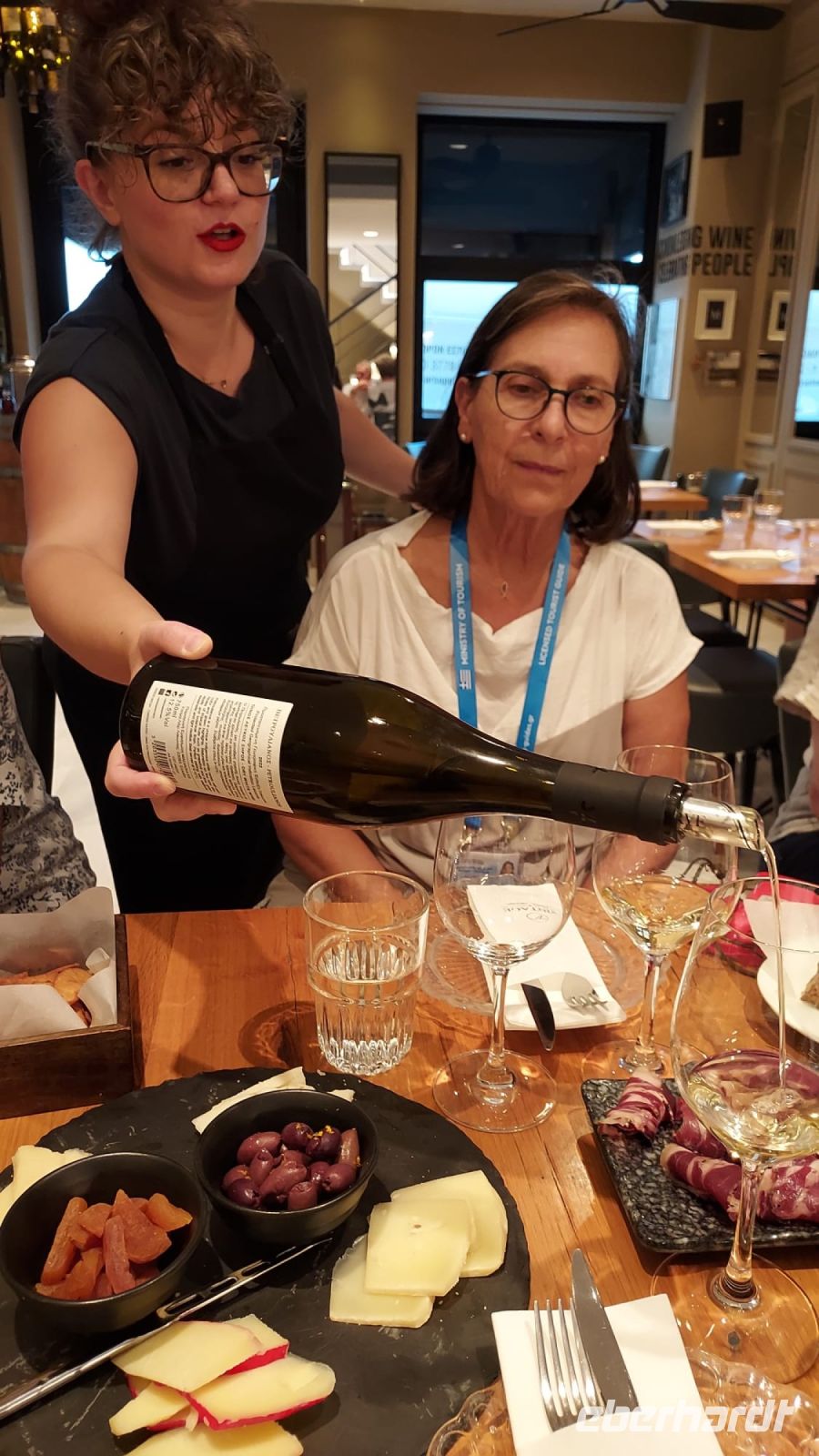 Athen - Weinverkostung in der Altstadt mit Reiseleiterin Anastasia 