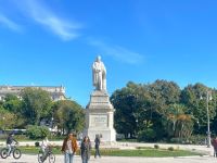 Der Piazza Cavour, der zentrale Platz in Ancona, der nach Camillo Benso Graf von Cavour 