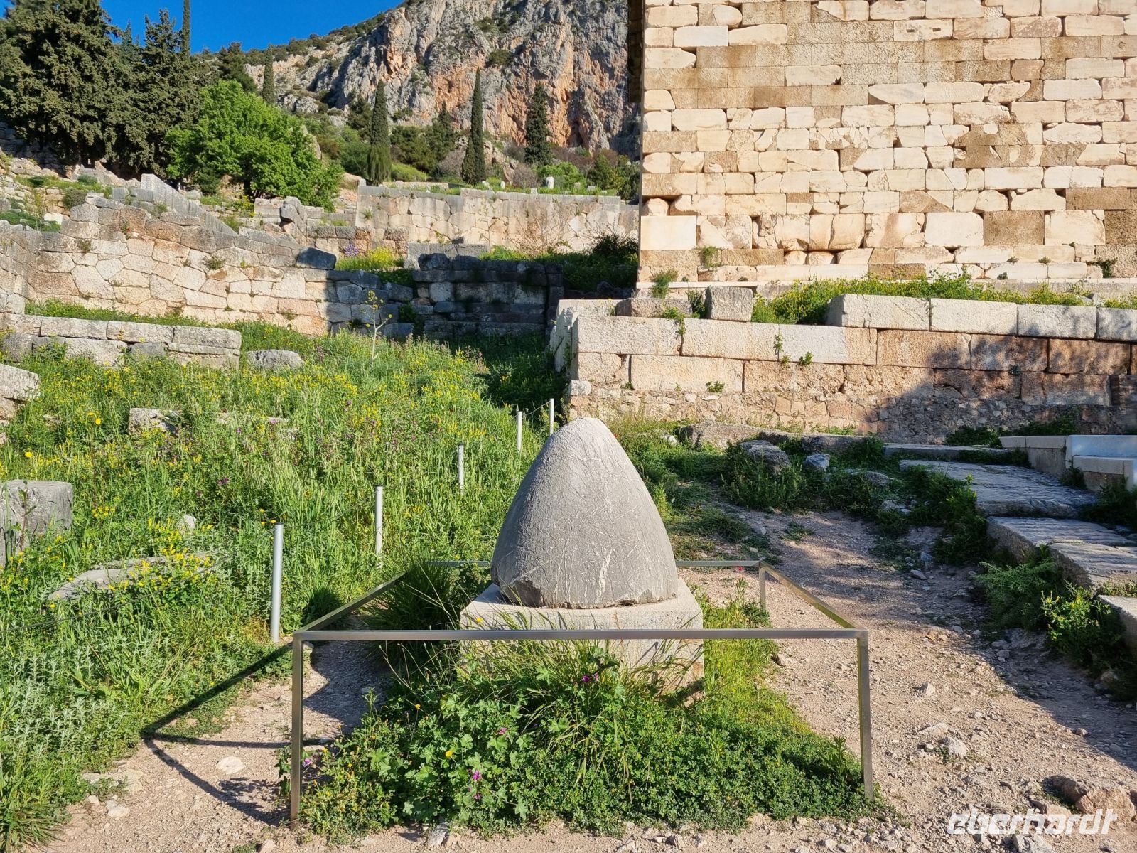 Delphi - Heiliger Omphalos-Stein (