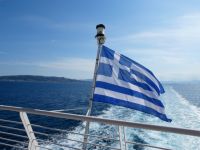 Fähre Griechenland mit Insel Ägina