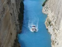 Kanal von Korinth mit Boot