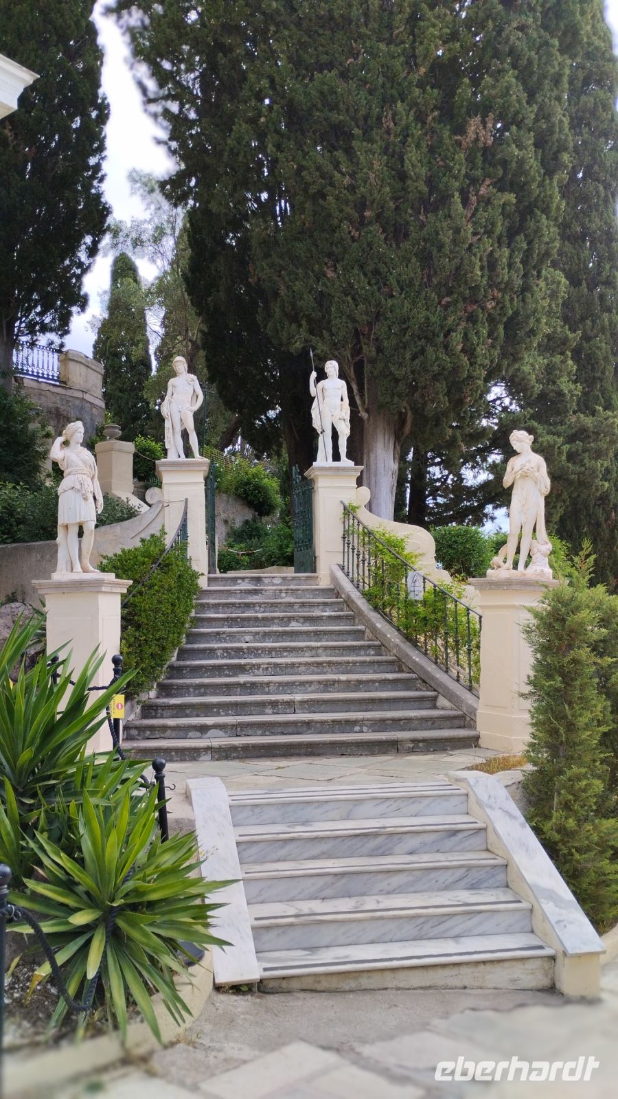 Die Treppe zum Garten