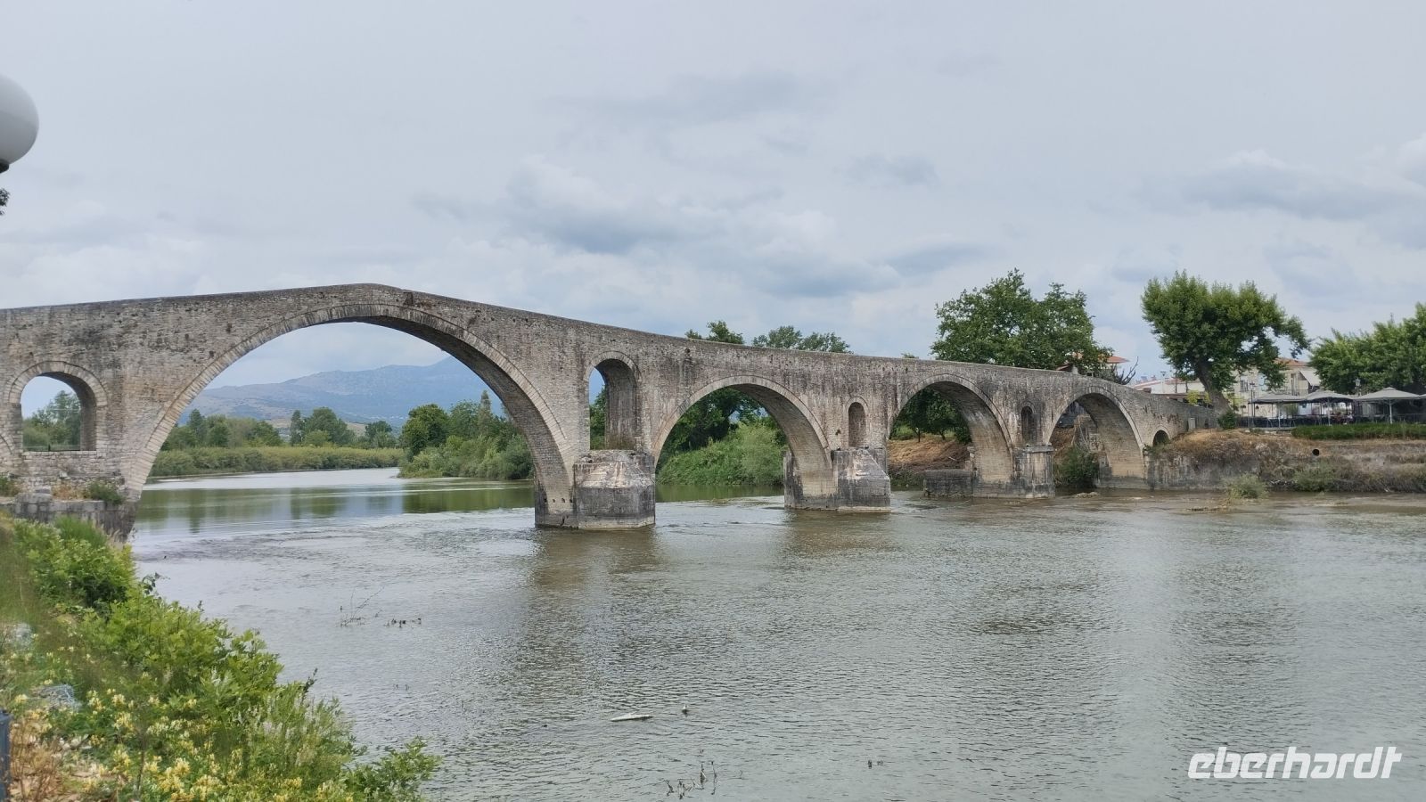 Die Steinbrücke von Arta