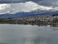 Ioannina (Blick von der oberen Burgstadt auf den Pamvotida-See) &ndash; &copy; Katrin Deutschbein (Eberhardt TRAVEL)