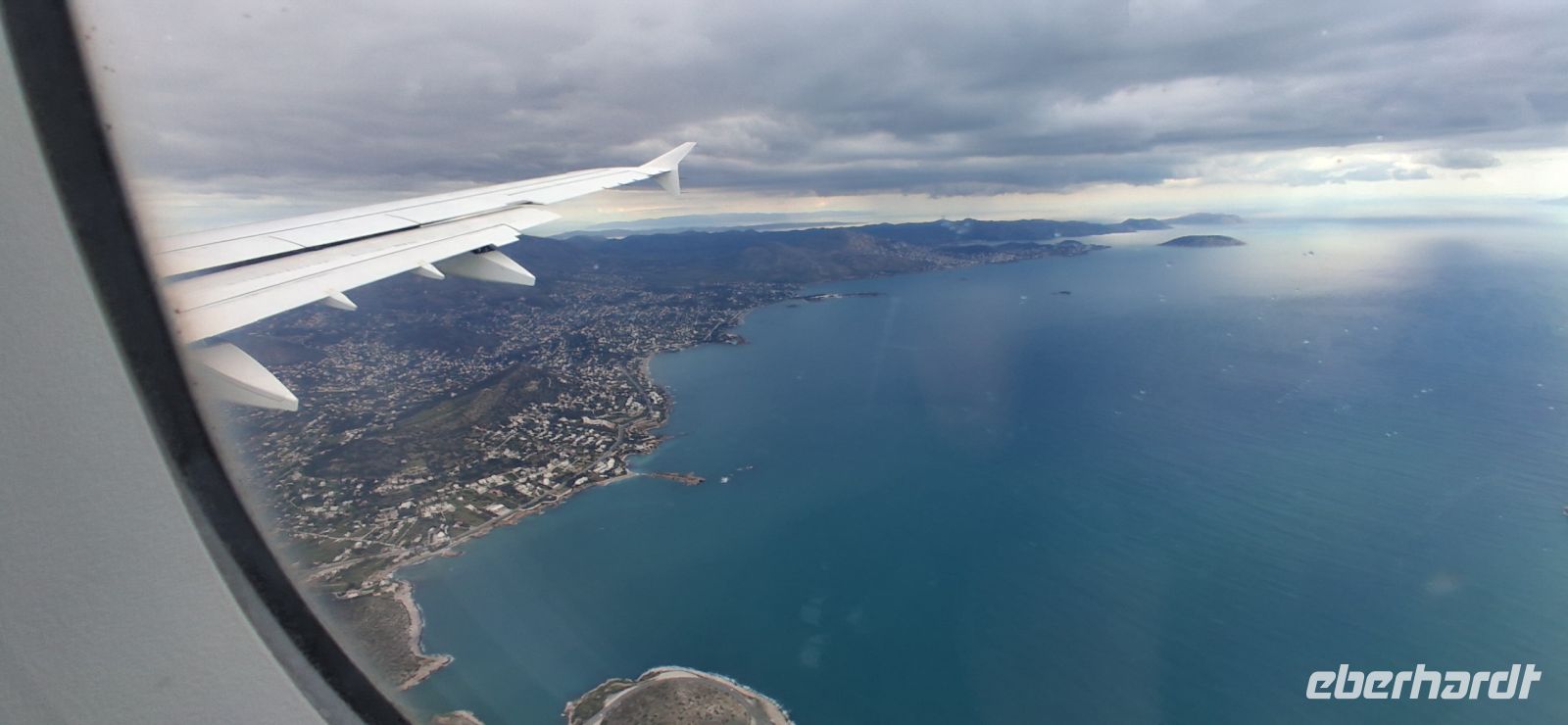 Anflug auf Athen &ndash; &copy;  (Eberhardt TRAVEL)