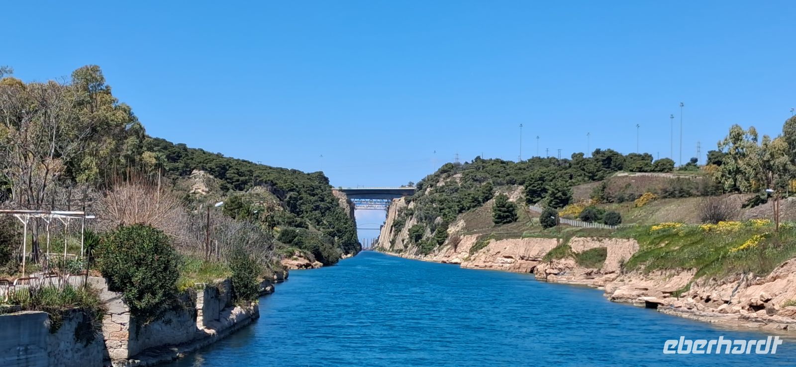 &copy;  (Eberhardt TRAVEL)