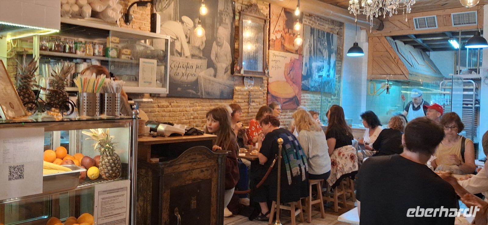 &copy;  (Eberhardt TRAVEL)