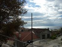 Blick über Plomari auf die Ägäis