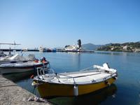 Hafen mit dem Kloster Vlacherena