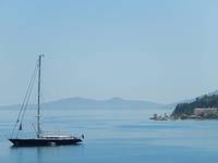 Boot in der Nähe der Festung