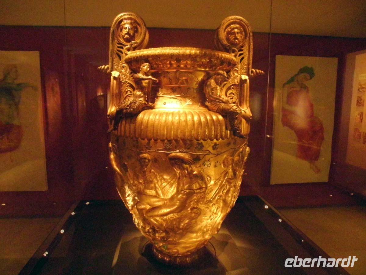 Der Krater von Derveni im arch. Museum Thessa. Ein Meisterwerk aus dem 4. Jh. v. Chr.