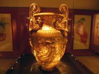 Der Krater von Derveni im arch. Museum Thessa. Ein Meisterwerk aus dem 4. Jh. v. Chr.