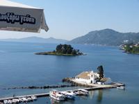 Korfu, Blick zur Mäuseinsel und zum Kloster