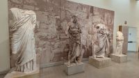 Archäologische Stätte Delphi - Familienwidmung des Philosophen