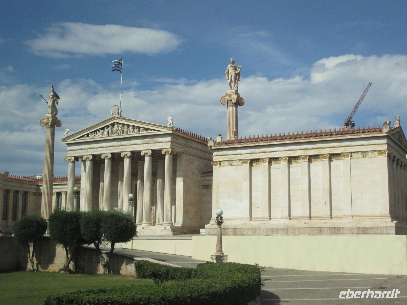Athen: Akademie mit den Statuen Apollo und Athene