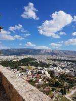 Ausblick von der Akropolis: In der Stadt unten Zeus-Tempel und das antike Stadion