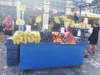 Weintrauben und Obst in Athen