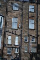 Wasserleitungen an der Außenfassade eines Hauses in Glasgow