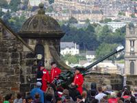 Sekunden nach 13:00 in Edinburgh Castle