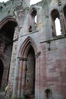 Die Pfeilervertsärkungen dienen der Dachkonstruktion der reformierten Gemeindekirche. 