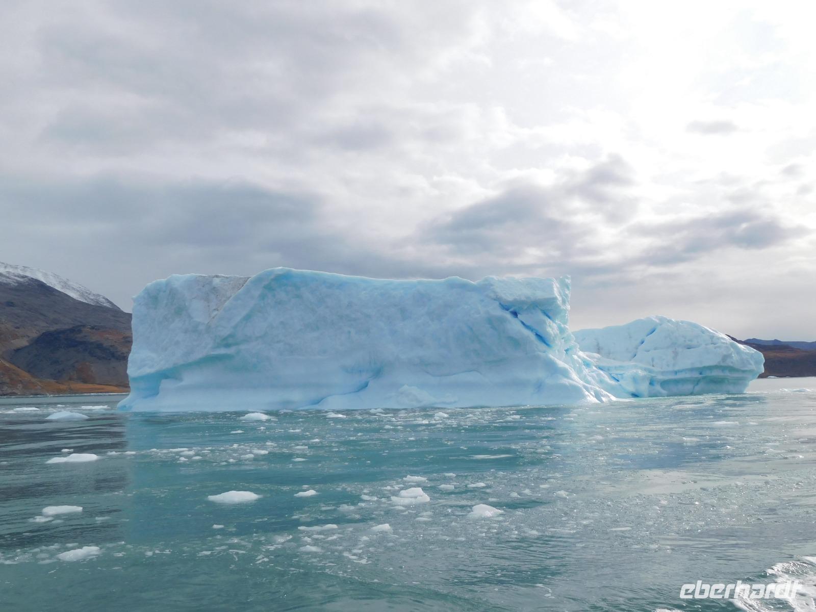 Schifffahrt im Qootoq Eisfjord