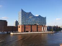 Elbphilarmonie am Hafen in Hamburg (4)