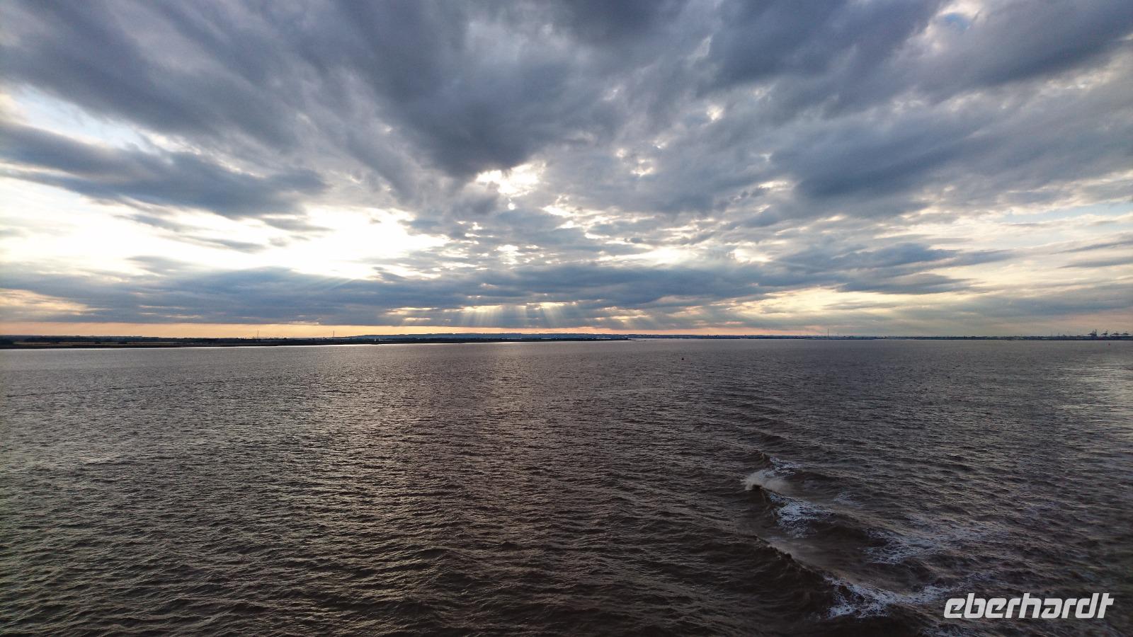 Spannende Sich von der Fähre