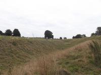 Graben und Wall von Avebury